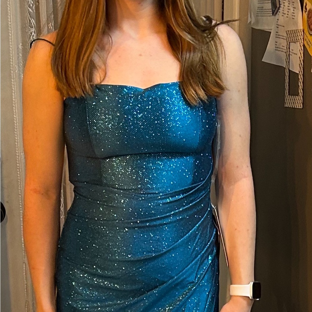 Emerald Sundae / David’s Bridal Sparkling Teal Prom Dress Size 4
